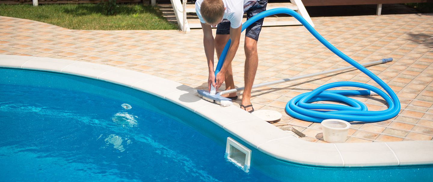 swimming pool maintenance dubai